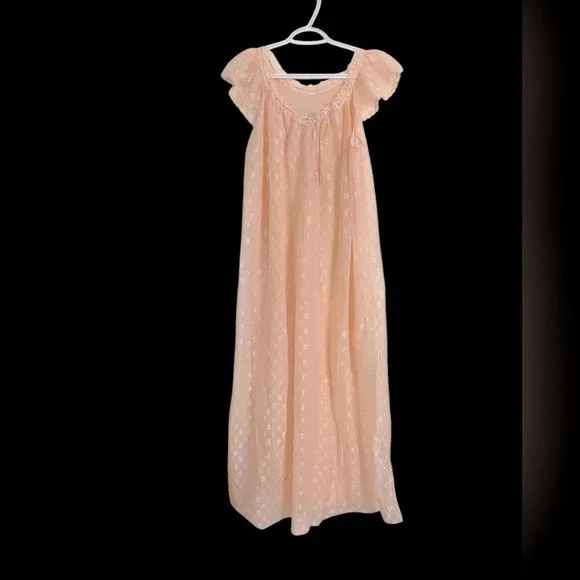Vintage Pale Peach Lined Nightgown w Cap Sleeves and Lace - Picture 4 of 12
